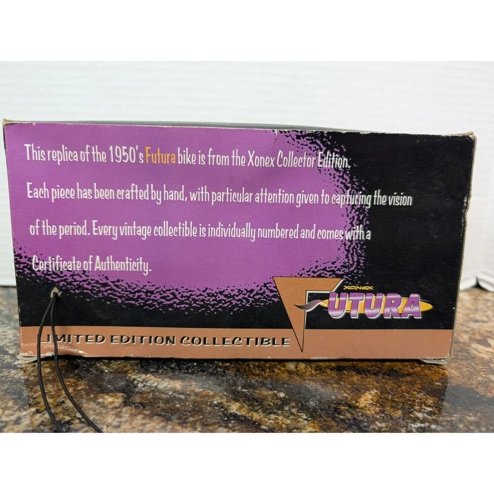 Vintage NIB Xonex Futura Futuristic Motorcycle Die Cast Space Toy LTD Edition